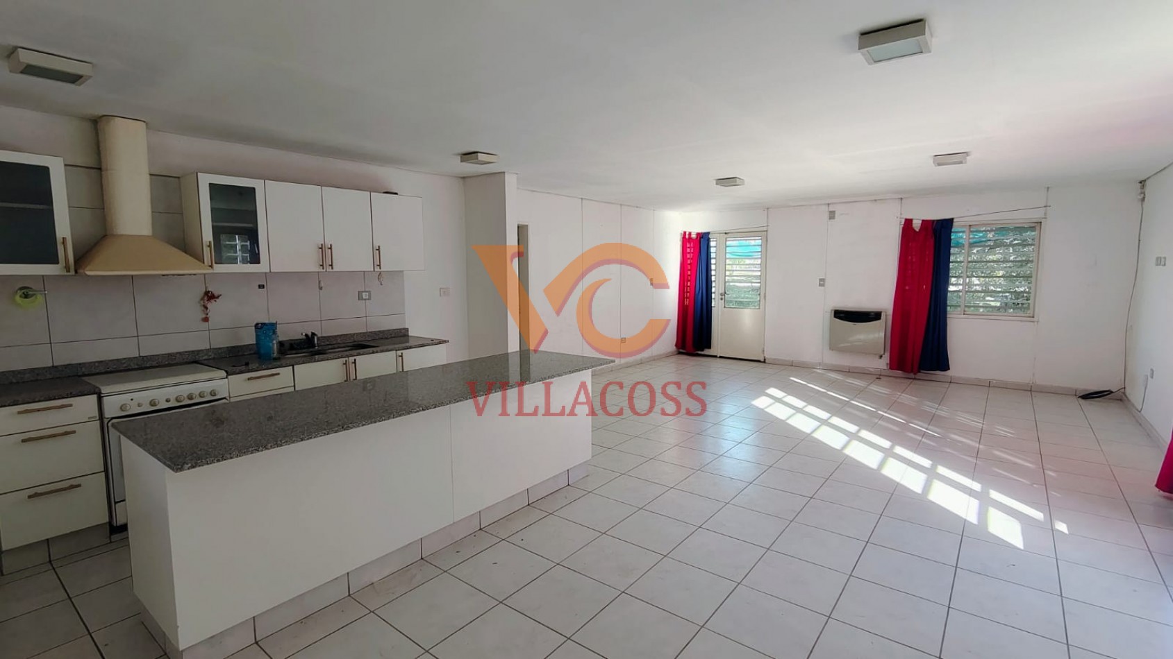 Casa de 4 dormitorios en alquiler - Jardines del Rey, Neuquen